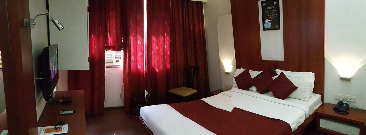Hotel Khandesh Residency 潘韦尔 外观 照片