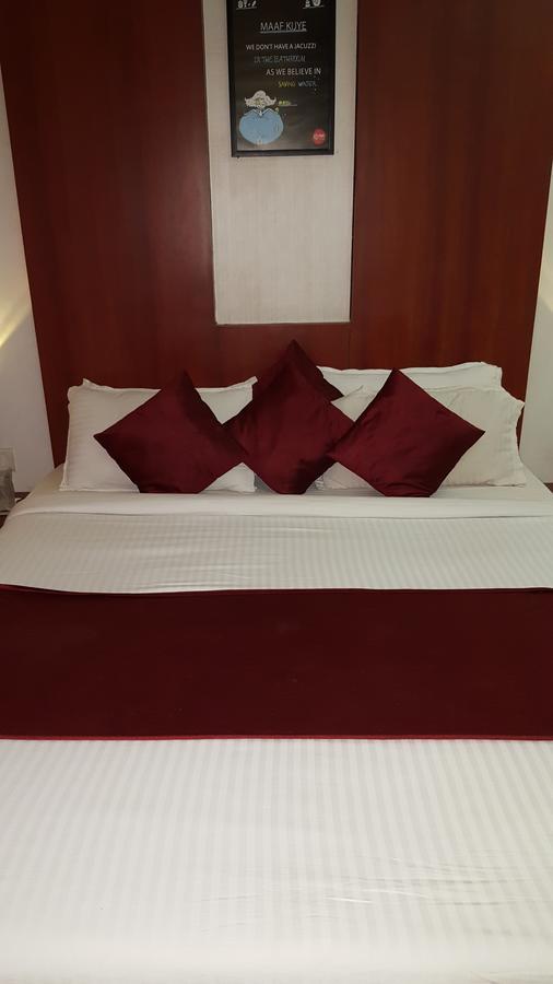 Hotel Khandesh Residency 潘韦尔 外观 照片