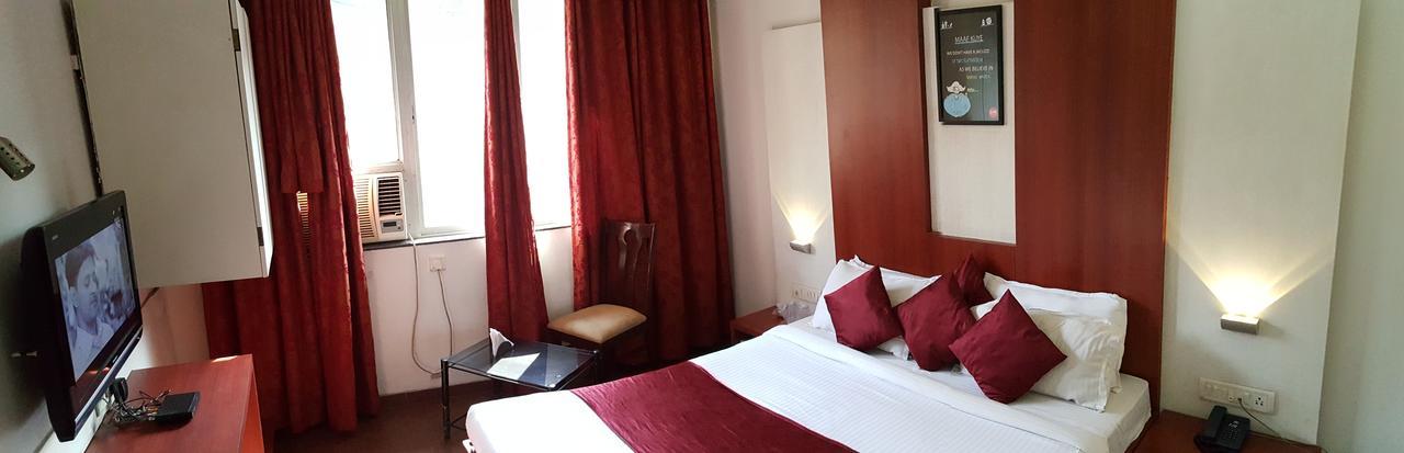 Hotel Khandesh Residency 潘韦尔 外观 照片