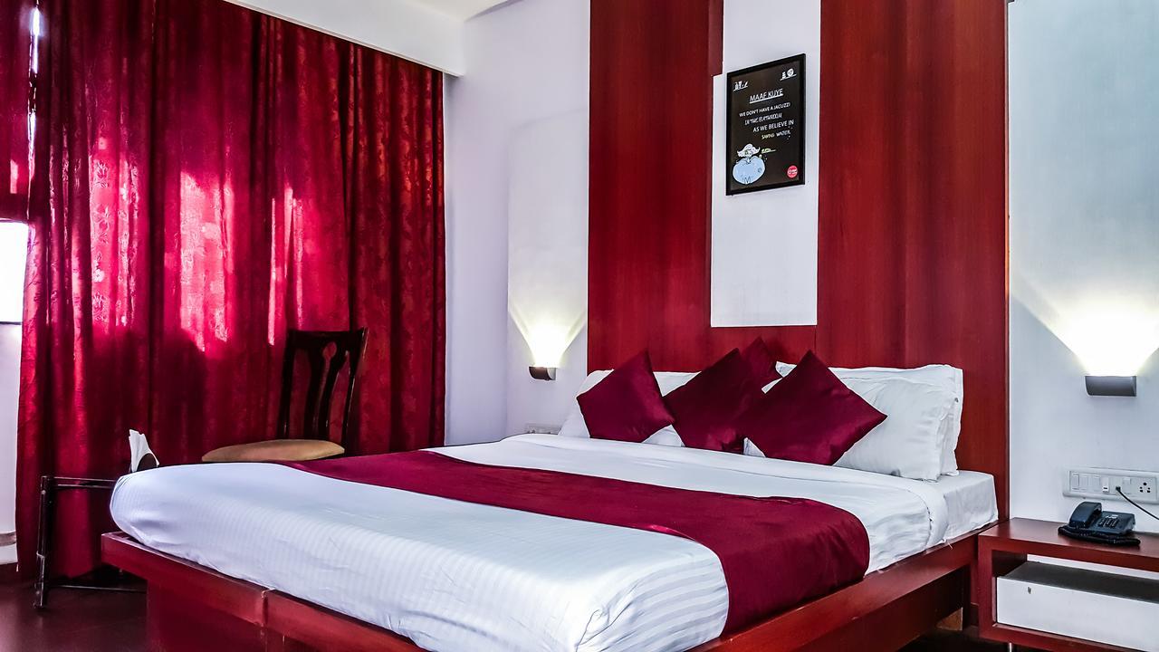Hotel Khandesh Residency 潘韦尔 外观 照片